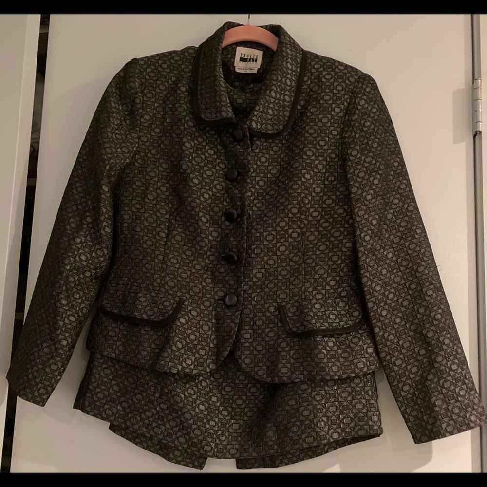 Leslie Fay Pewter Grey/Black Skirt Suit Geometric Pattern Detail